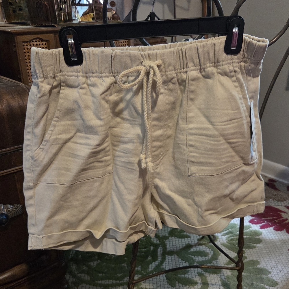 🌻No Boundaries Casual Tan Drawstring Cargo Shorts for Women